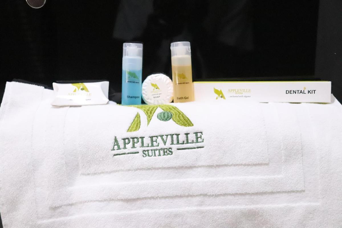 Appleville Suites Икеджа Екстериор снимка