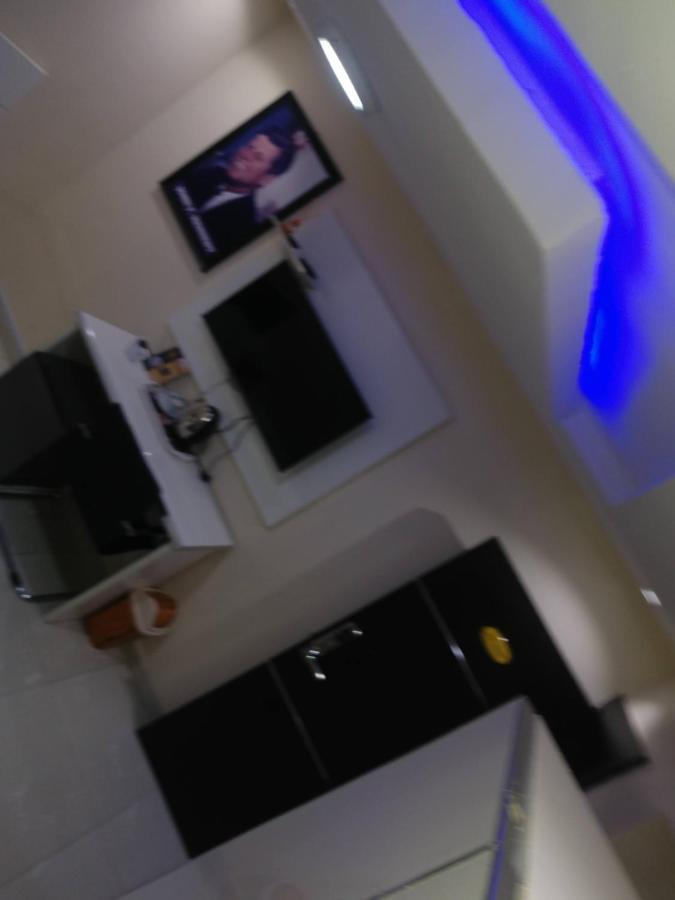 Appleville Suites Икеджа Екстериор снимка