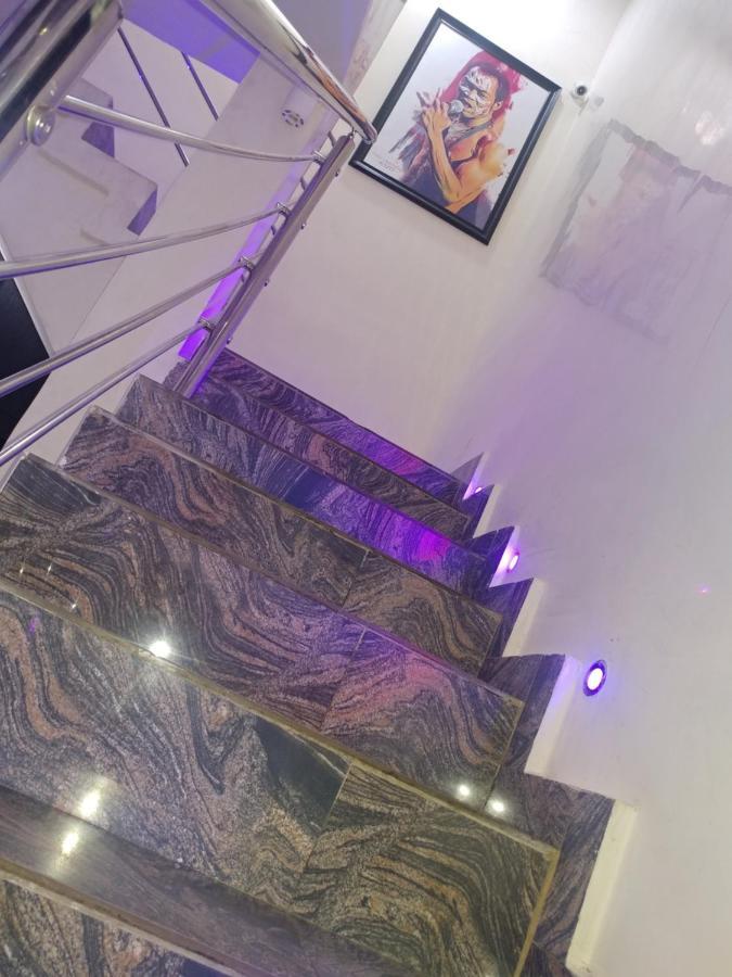 Appleville Suites Икеджа Екстериор снимка