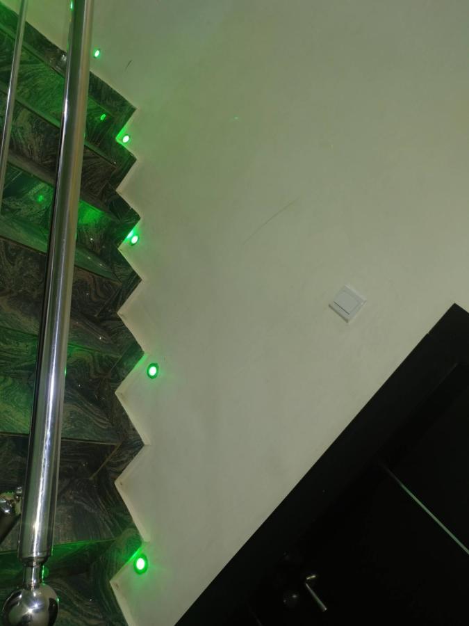 Appleville Suites Икеджа Екстериор снимка
