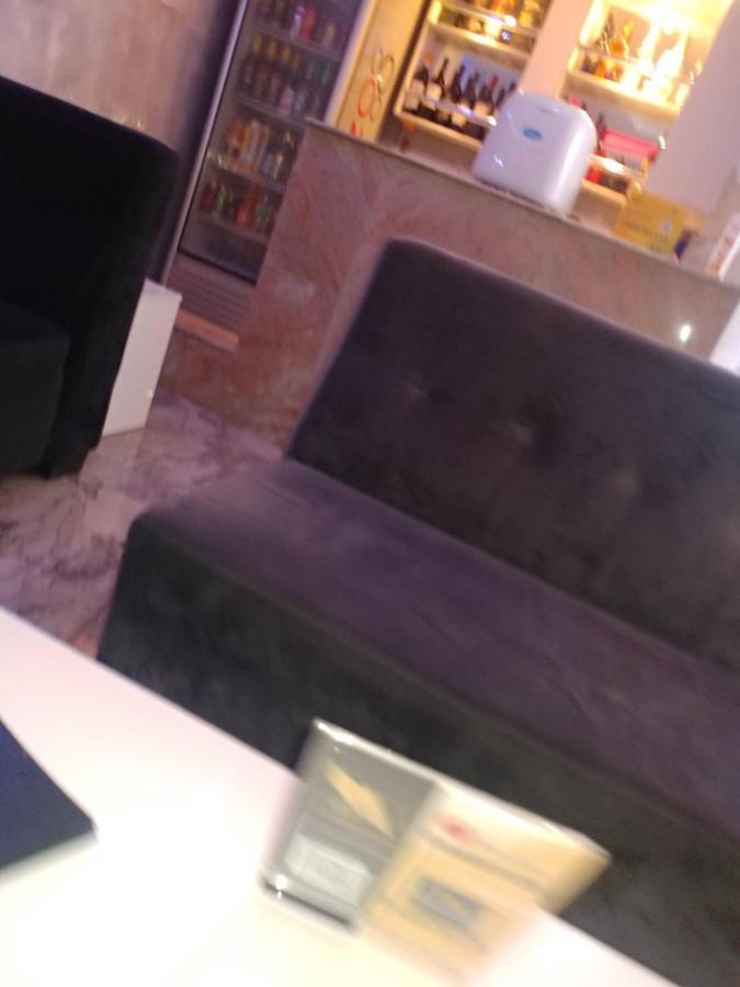 Appleville Suites Икеджа Екстериор снимка